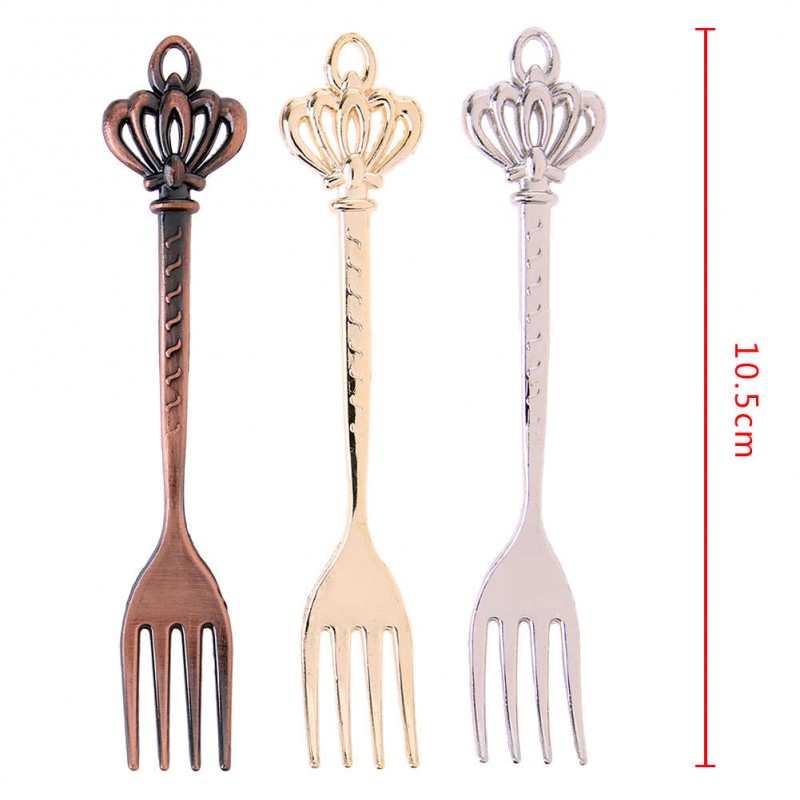 3pcs Vintage Royal Style Zinc Alloy Crown Head Fruit Fork Set